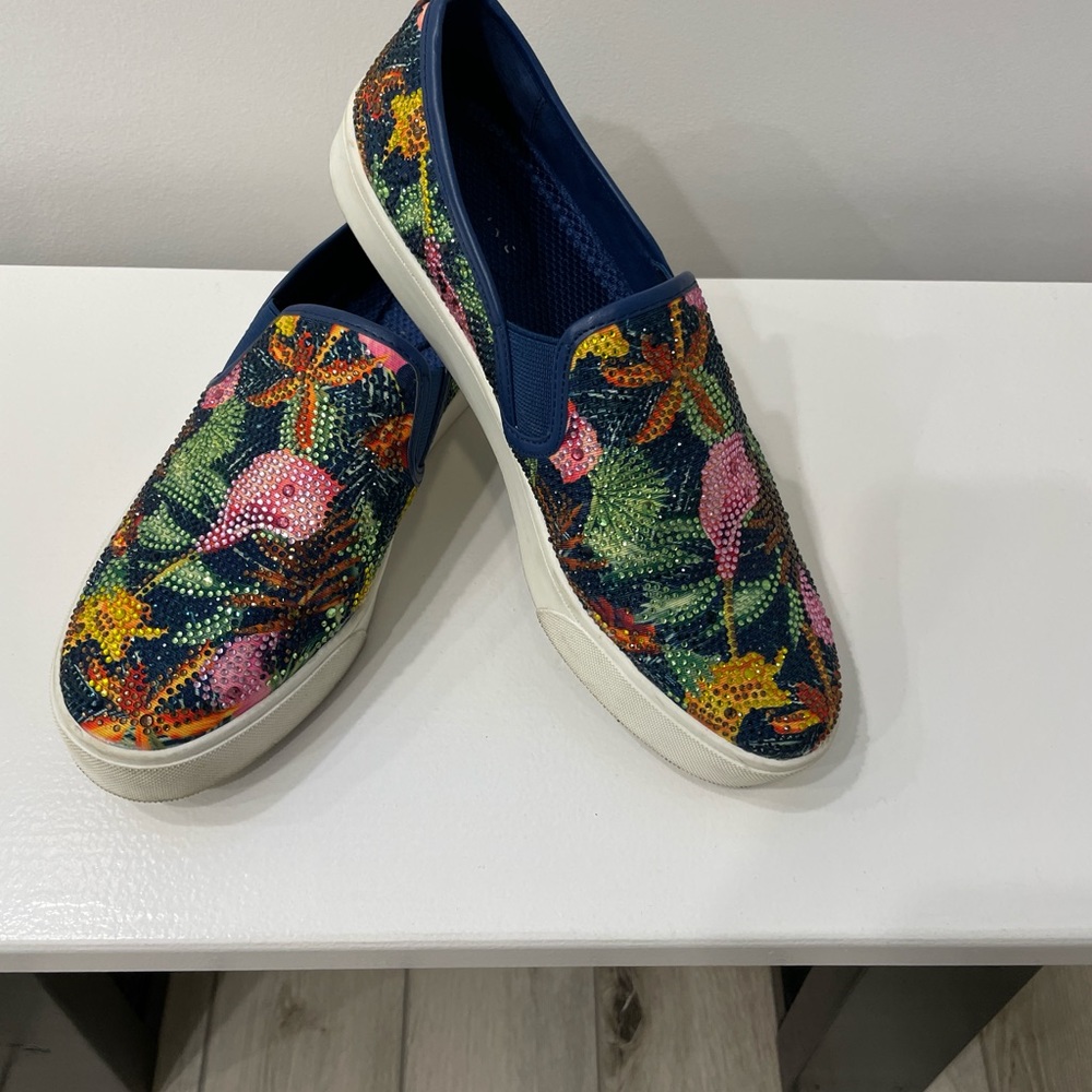 Alex Marie 7.5 slip on shoes loafers with beaded 1 in platform preloved